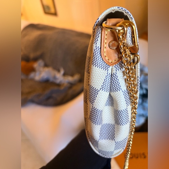 Louis Vuitton Damier Azur Favorite MM - Picture 7 of 16